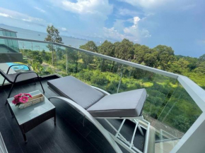 Delmare Beachfront Bangsaray